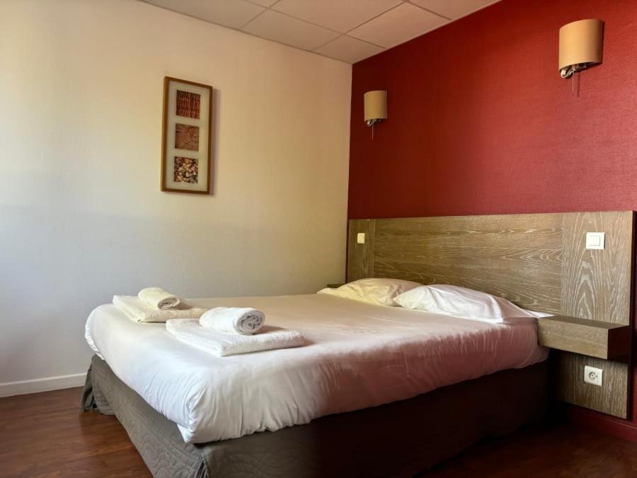 Hotel Le Boiate Арес Екстер'єр фото